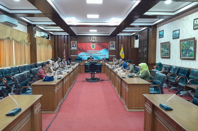 RAPAT KOORDINASI DAN SINKRONISASI DATA DENGAN KONDISI FAKTUAL BATAS DAERAH ANTARA KABUPATEN KLATEN DAN KABUPATEN SUKOHARJO