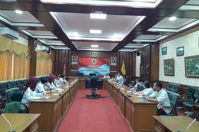 RAPAT TIM KOORDINASI KERJA SAMA DAERAH KABUPATEN KLATEN TERKAIT URUSAN PEMERINTAHAN WAJIB PELAYANAN DASAR