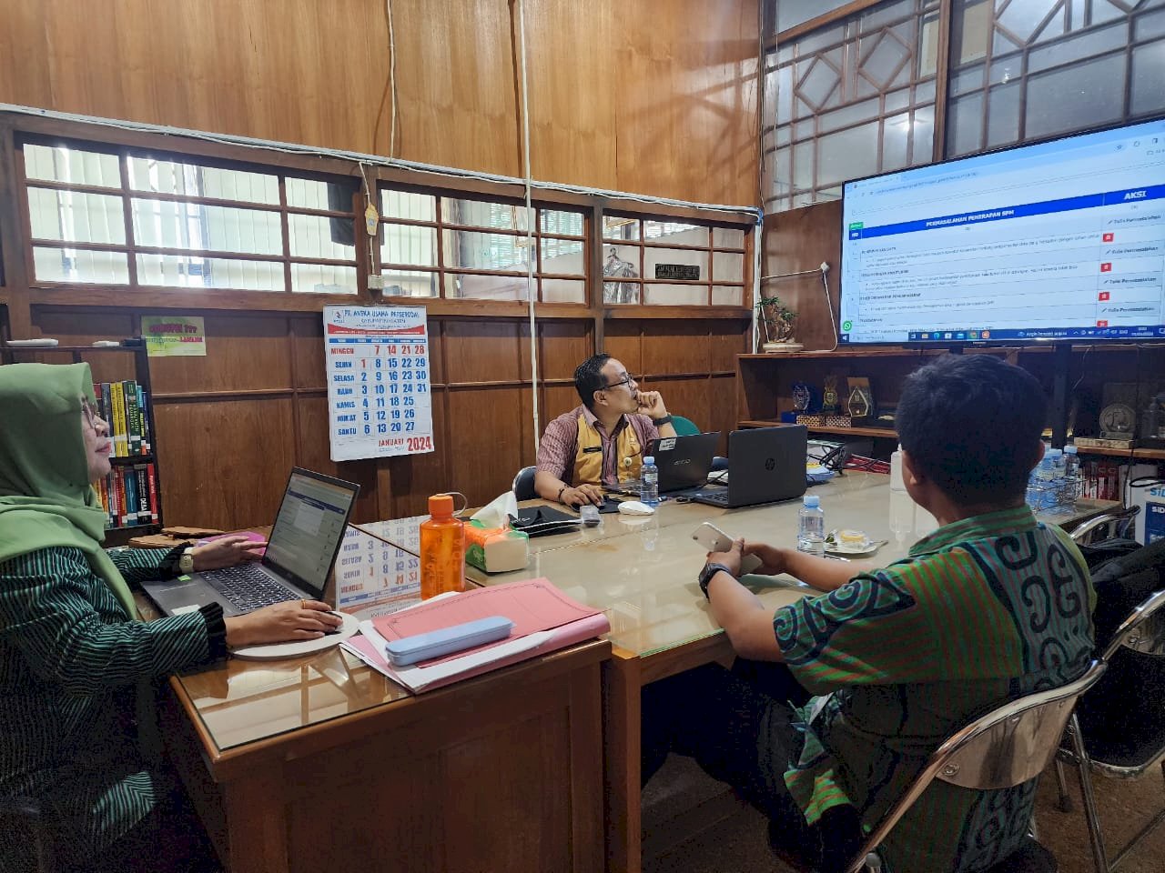 DESK FINALISASI INPUTING CAPAIAN SPM DAN PENYUSUNAN LAPORAN PENERAPAN SPM  KABUPATEN KLATEN TAHUN 2023