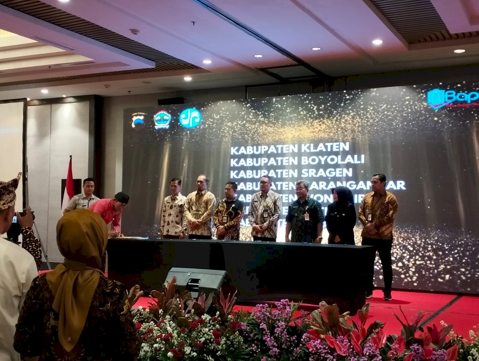 Penandatanganan PKS antara Pemerintah Provinsi Jawa Tengah dengan Pemerintah Kabupaten Klaten tentang Optimalisasi Pengelolaan Pajak dan Opsen Pajak