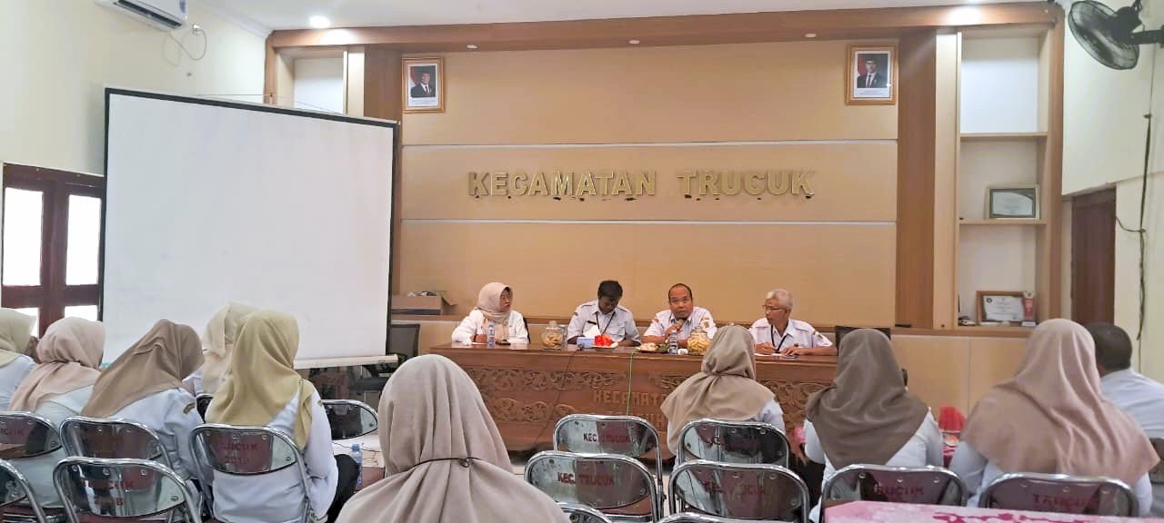 Verifikasi Lapangan Evaluasi Kinerja Kecamatan (EKK) Tahun 2025 di Kecamatan Cawas dan Kecamatan Trucuk