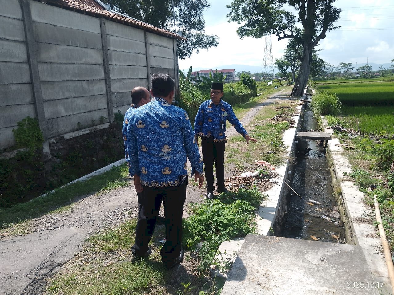 Monitoring dan Evaluasi Kegiatan Pembangunan Sarana dan Prasarana Kelurahan dan Pemberdayaan Masyarakat hari ke 2