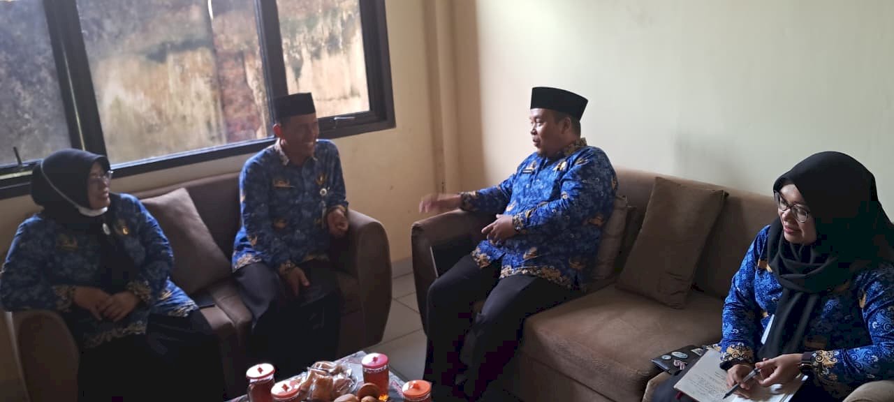 Monitoring dan Evaluasi Kegiatan Pembangunan Sarana dan Prasarana Kelurahan dan Pemberdayaan Masyarakat hari ke 4