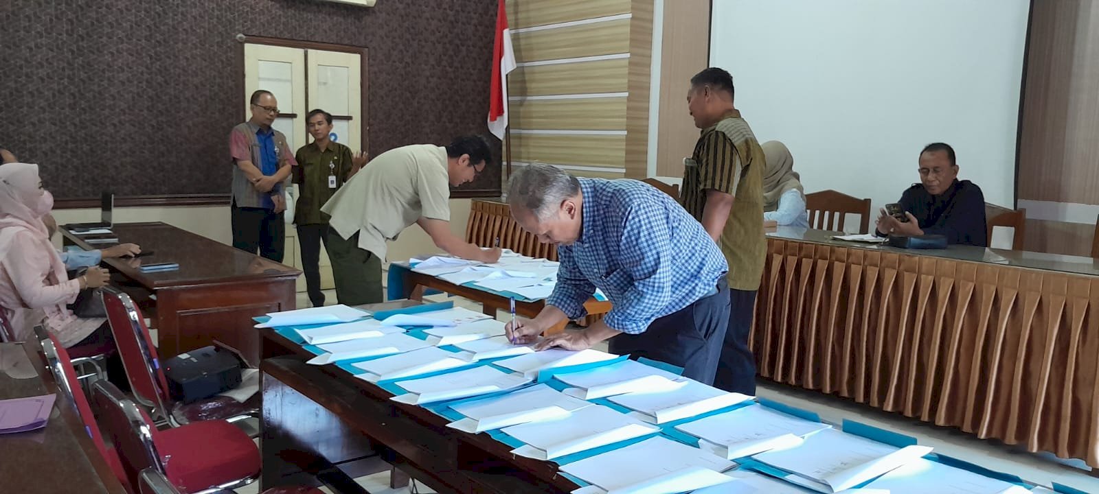 Penandatanganan dokumen Kesepakatan Bersama dan PKS antara Pemerintah Kabupaten Klaten dengan 14 Rumah Sakit yang ada di Kabupaten Klaten tentang Jaminan Kesehatan