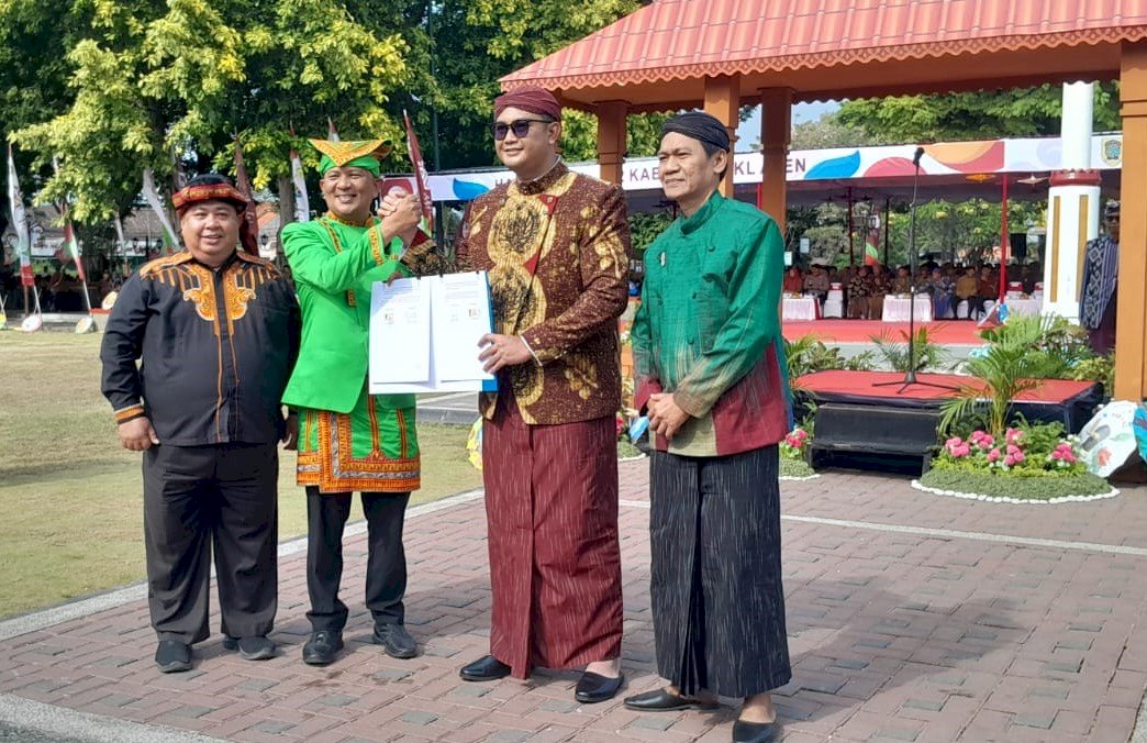 Penandatanganan Nota Kesepahaman (Memorandum of Understanding/MoU) tentang kerja sama di Bidang Pertanian dan Perkebunan